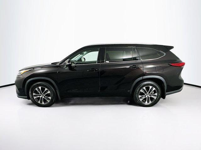 used 2021 Toyota Highlander car, priced at $27,997