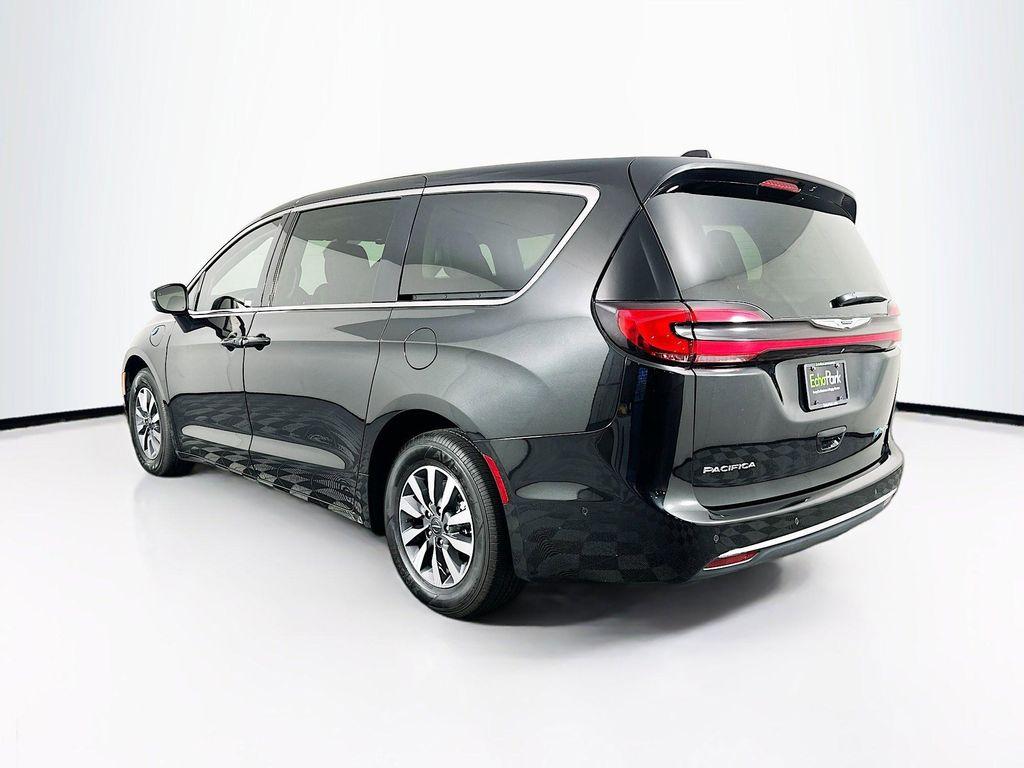 used 2023 Chrysler Pacifica Hybrid car, priced at $26,487