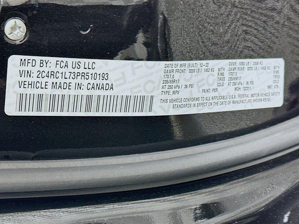 used 2023 Chrysler Pacifica Hybrid car, priced at $26,487