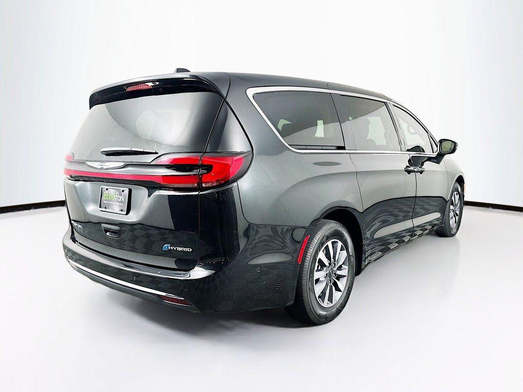 used 2023 Chrysler Pacifica Hybrid car, priced at $26,487