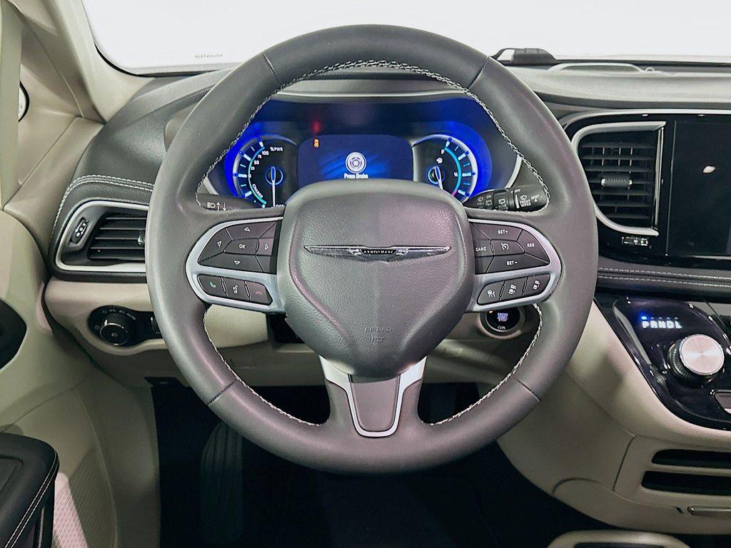 used 2023 Chrysler Pacifica Hybrid car, priced at $26,487