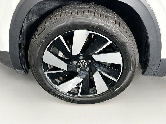 used 2025 Volkswagen Atlas Cross Sport car, priced at $29,987