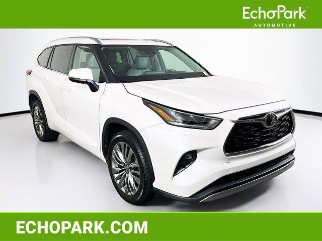 used 2021 Toyota Highlander car, priced at $32,987