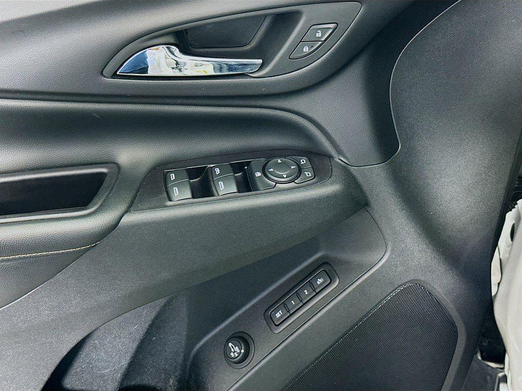 used 2019 Chevrolet Equinox car, priced at $11,987