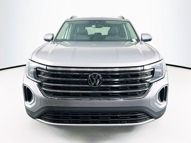 used 2025 Volkswagen Atlas car, priced at $30,997