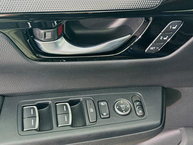 used 2023 Honda CR-V car, priced at $29,487