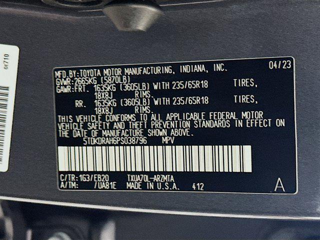 used 2023 Toyota Highlander car, priced at $31,497