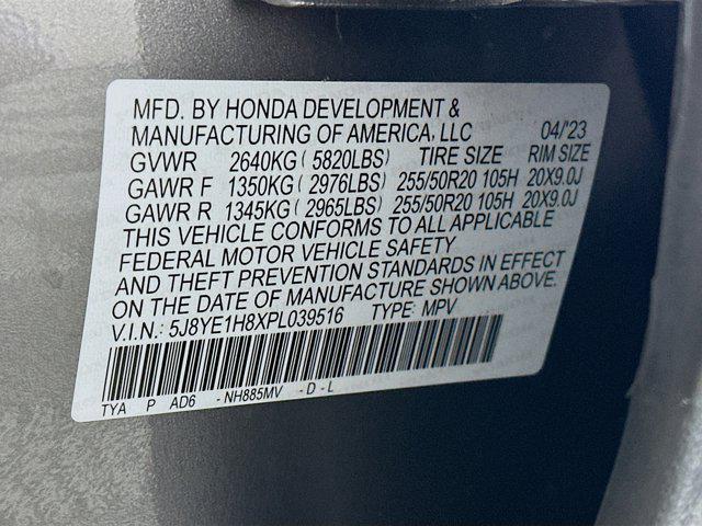 used 2023 Acura MDX car, priced at $41,697