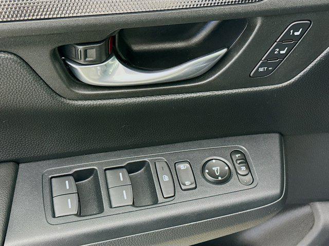 used 2025 Honda CR-V Hybrid car, priced at $33,487