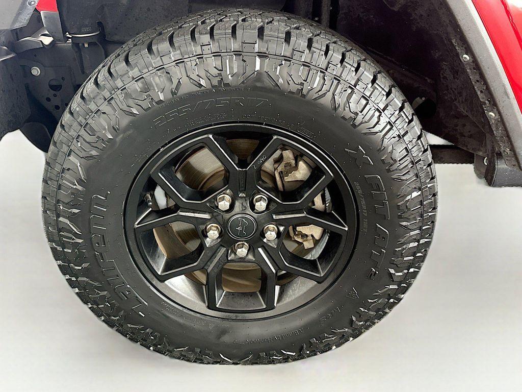 used 2024 Jeep Gladiator car, priced at $34,897
