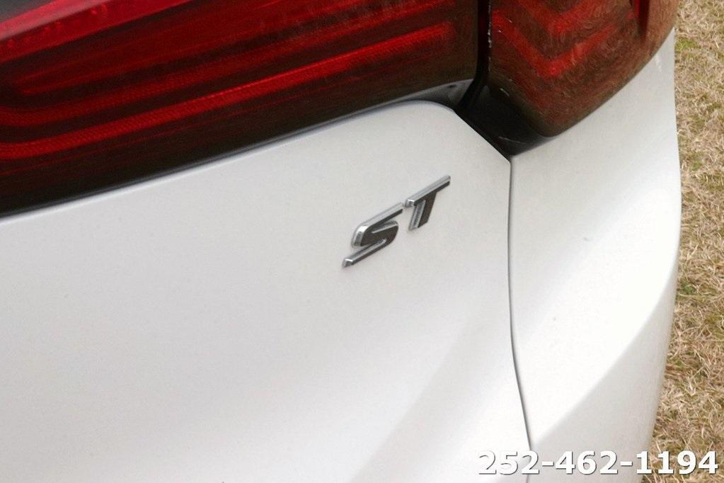 used 2024 Buick Encore GX car, priced at $24,999