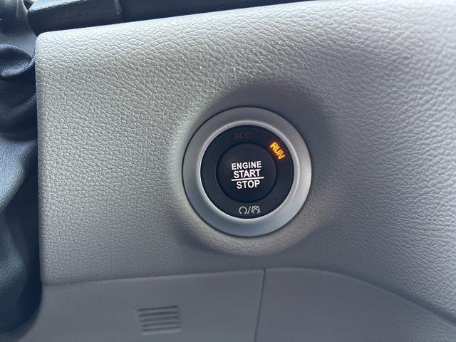 used 2023 Chrysler Pacifica car, priced at $25,999