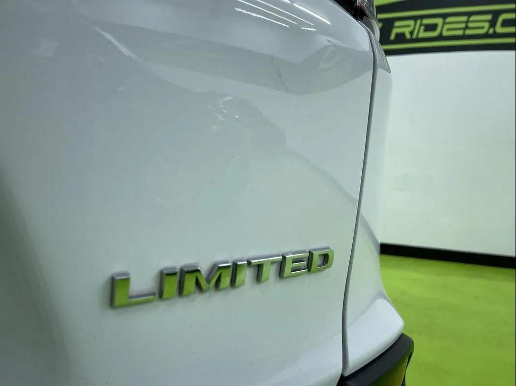 used 2019 Jeep Cherokee car, priced at $11,988