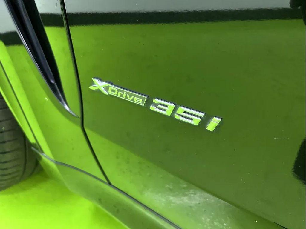 BMW X5 view 14