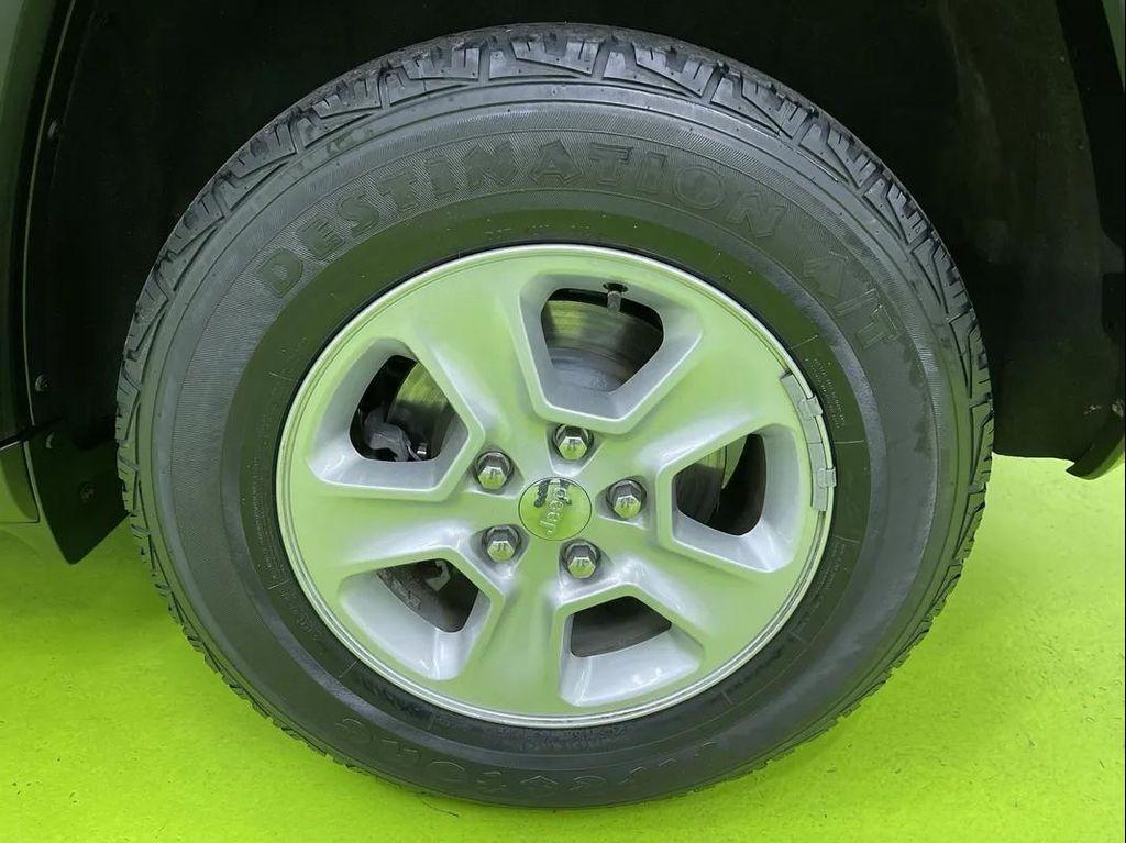 used 2014 Jeep Grand Cherokee car, priced at $10,988