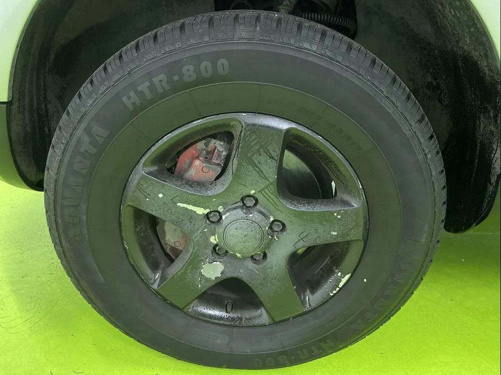 used 2005 Volkswagen Touareg car, priced at $3,988