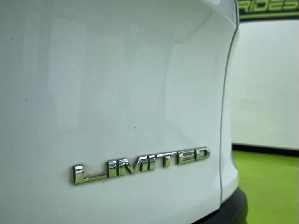 used 2017 Jeep Cherokee car, priced at $13,988