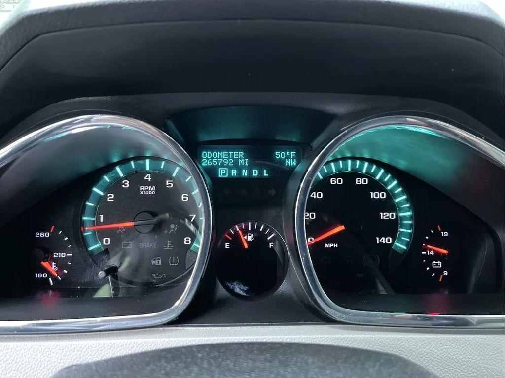 used 2011 Chevrolet Traverse car, priced at $2,988