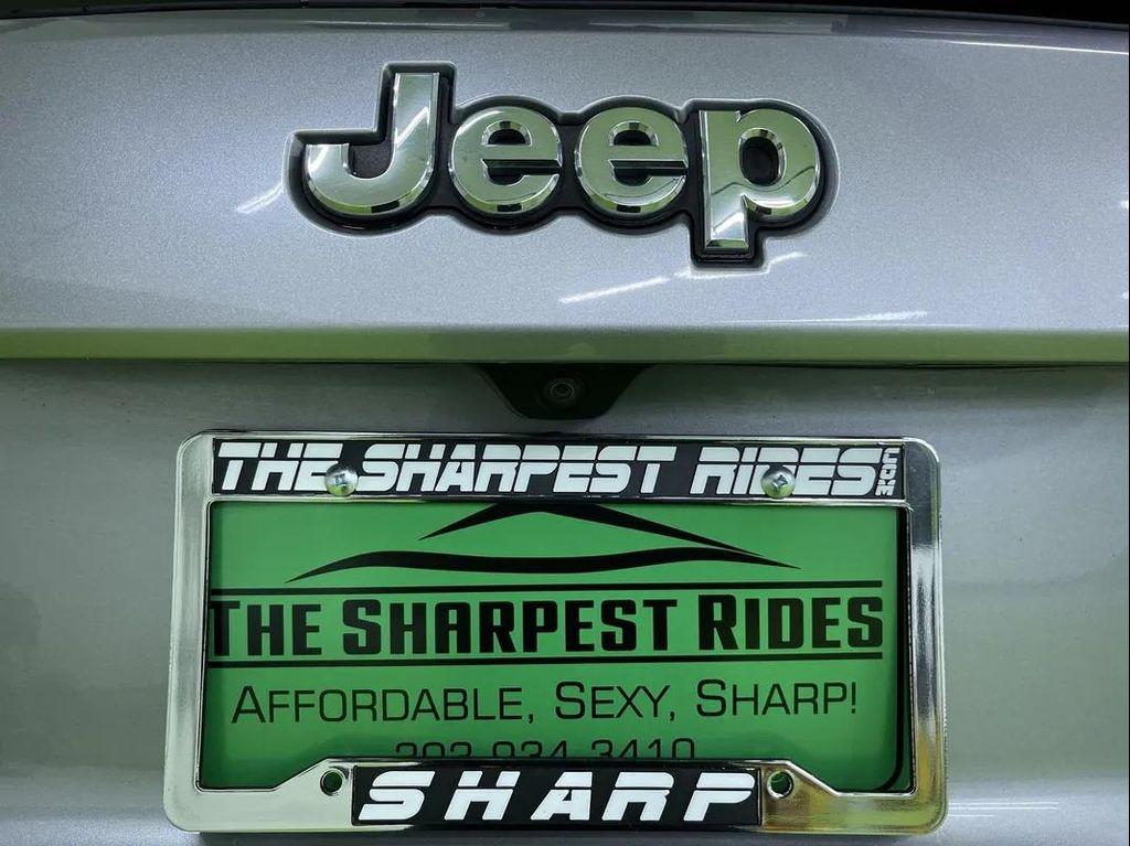 used 2021 Jeep Grand Cherokee car, priced at $20,988