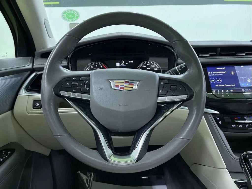 used 2024 Cadillac XT6 car, priced at $39,988