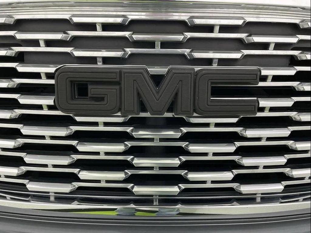 used 2020 GMC Yukon car, priced at $30,988