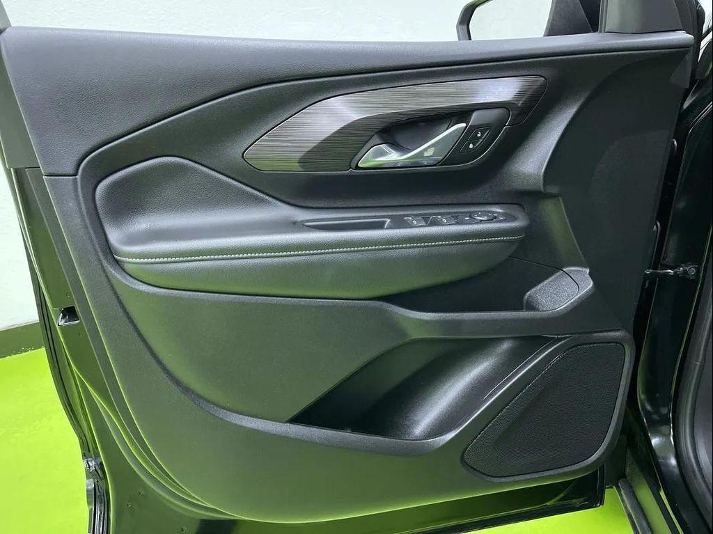 used 2024 GMC Terrain car, priced at $22,988