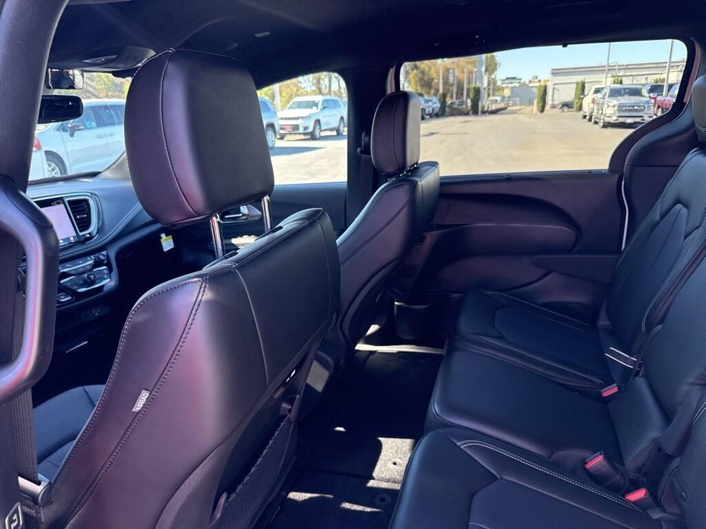 new 2026 Chrysler Pacifica car, priced at $46,435