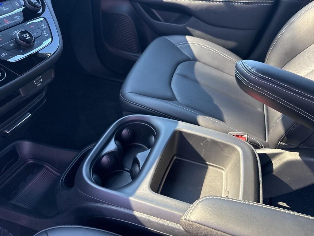 new 2026 Chrysler Pacifica car, priced at $46,435