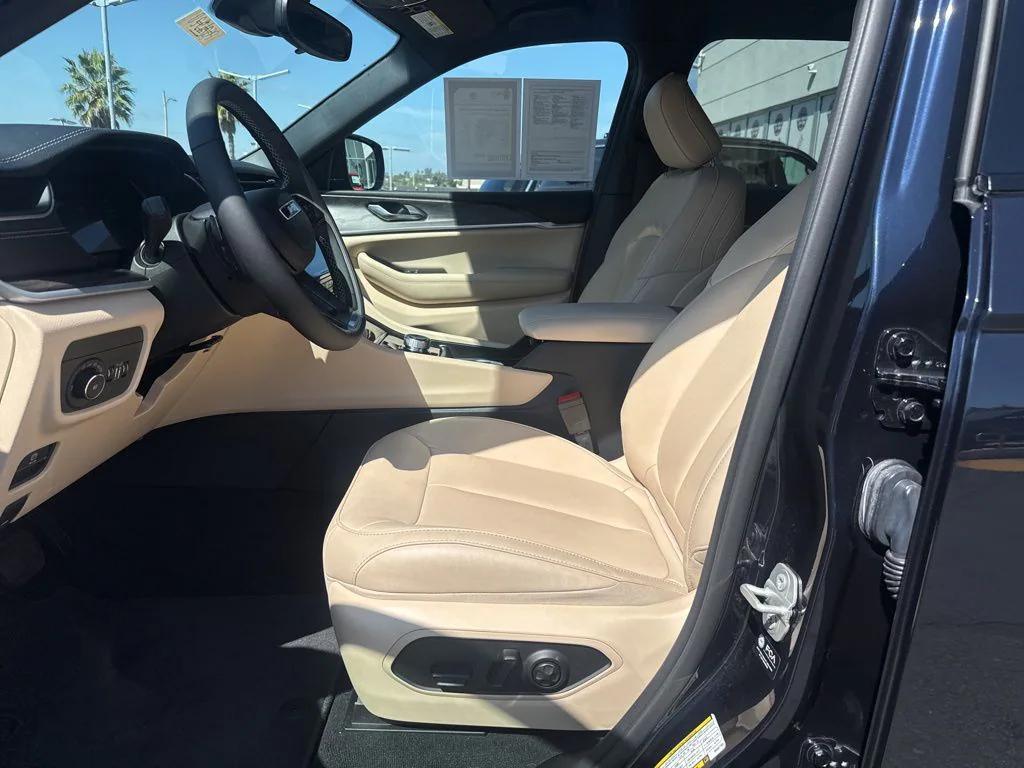 used 2024 Jeep Grand Cherokee car, priced at $33,990