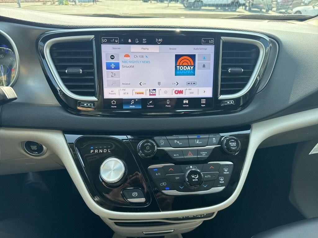 used 2024 Chrysler Pacifica car, priced at $37,990
