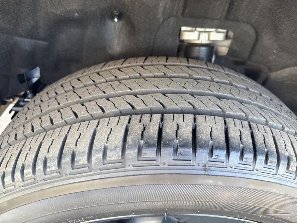 used 2024 Jeep Grand Cherokee car, priced at $32,990