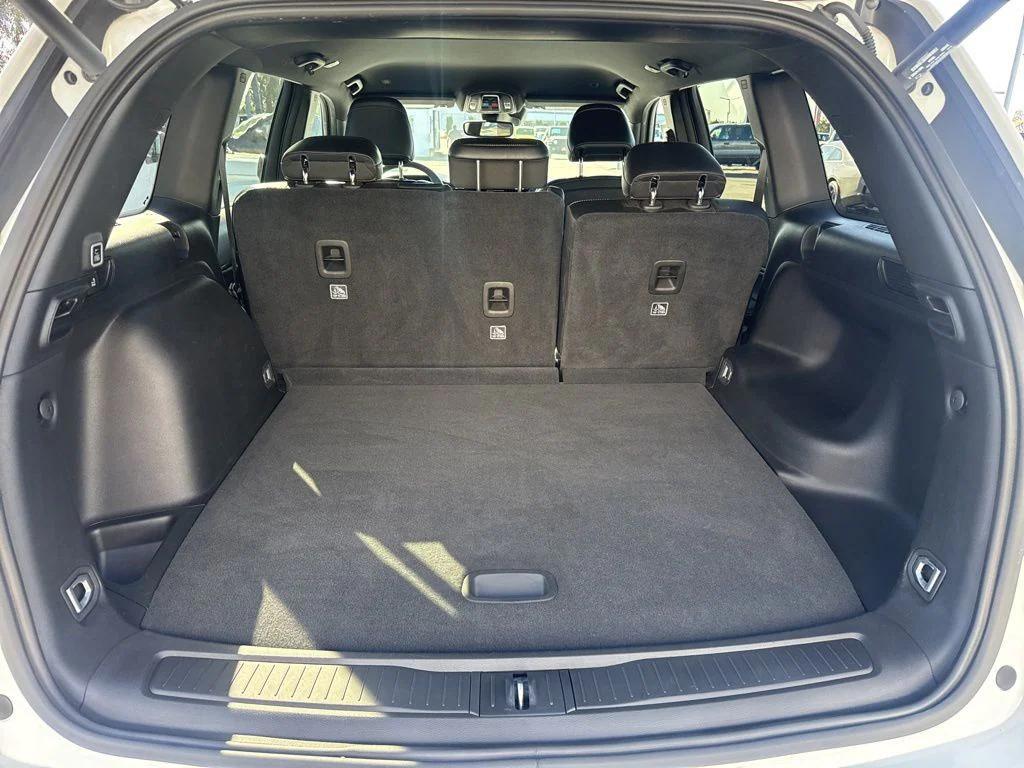 used 2024 Jeep Grand Cherokee car, priced at $32,990