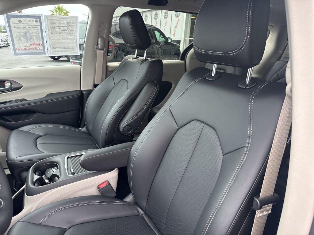 used 2024 Chrysler Pacifica car, priced at $35,990
