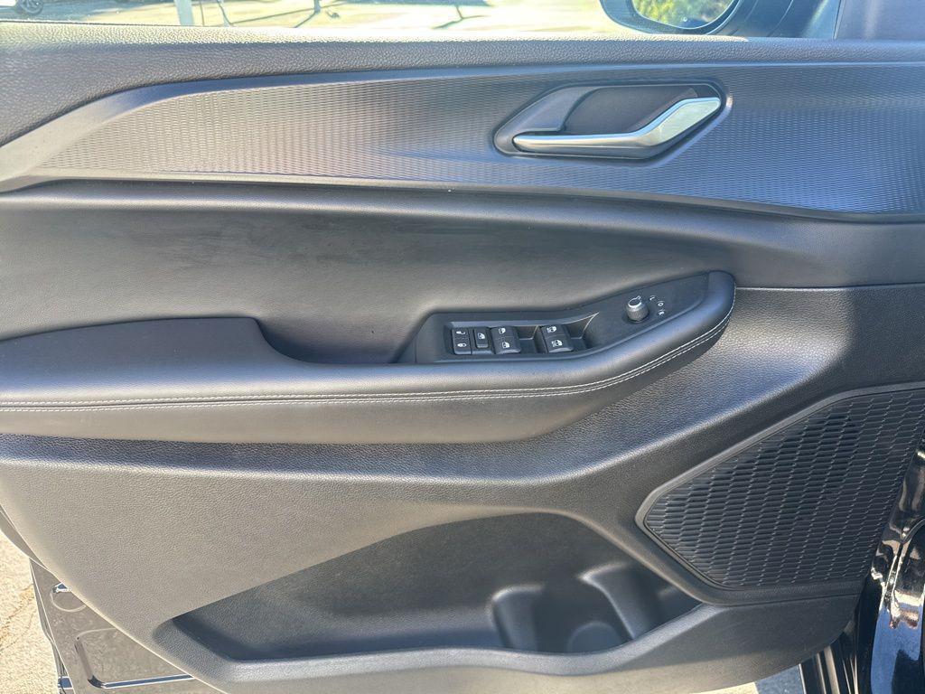 used 2024 Jeep Grand Cherokee L car, priced at $26,990