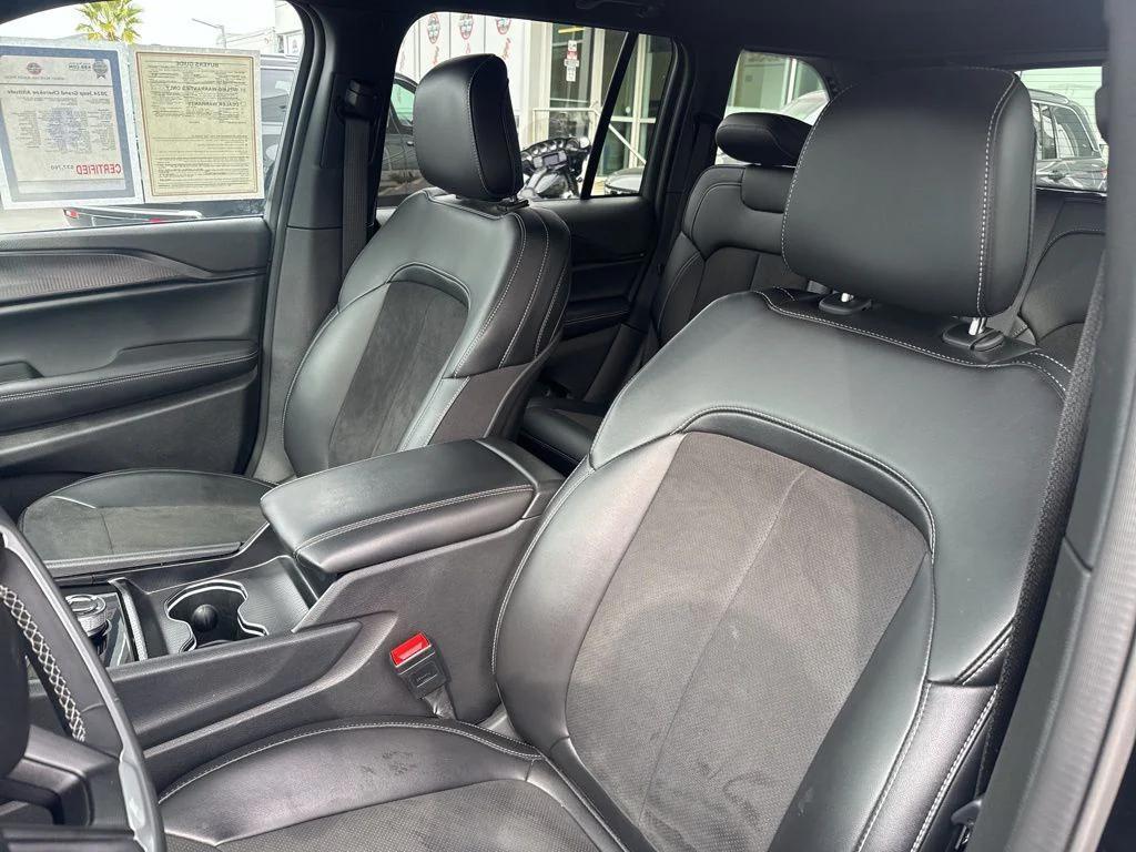 used 2024 Jeep Grand Cherokee car, priced at $34,990