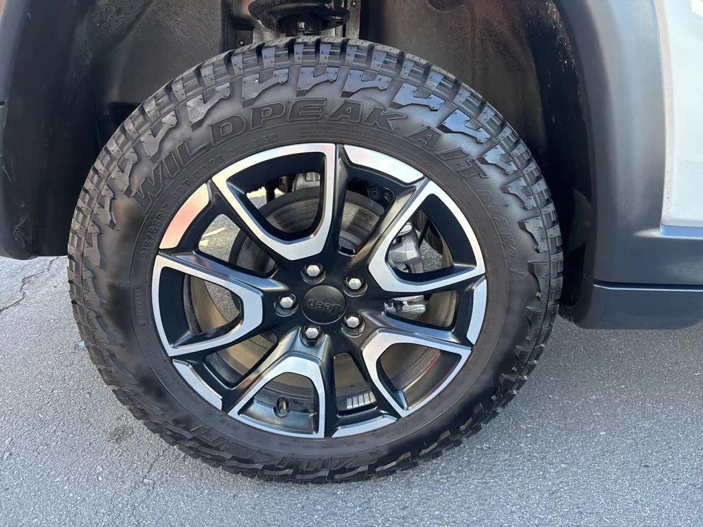 used 2024 Jeep Compass car, priced at $22,490