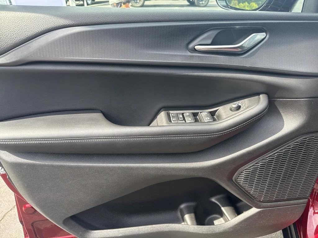 used 2024 Jeep Grand Cherokee car, priced at $33,990