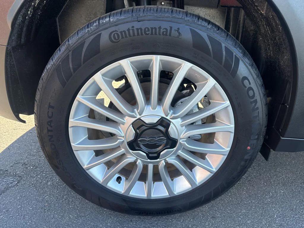 used 2022 FIAT 500X car, priced at $19,490