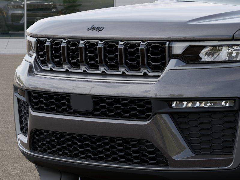 new 2026 Jeep Grand Cherokee car, priced at $46,805