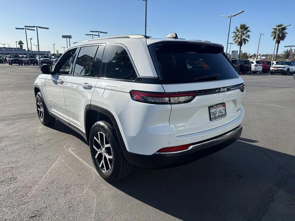 used 2024 Jeep Grand Cherokee car, priced at $37,990
