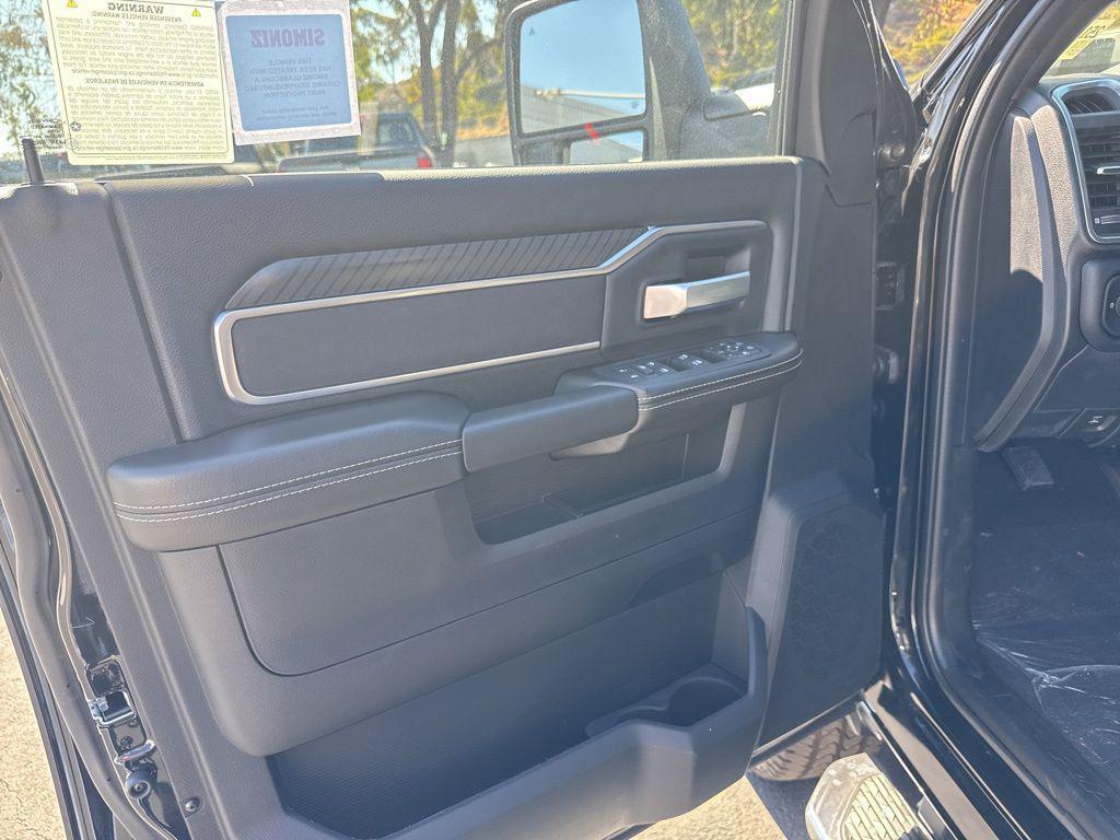 new 2025 Ram 2500 car, priced at $72,625