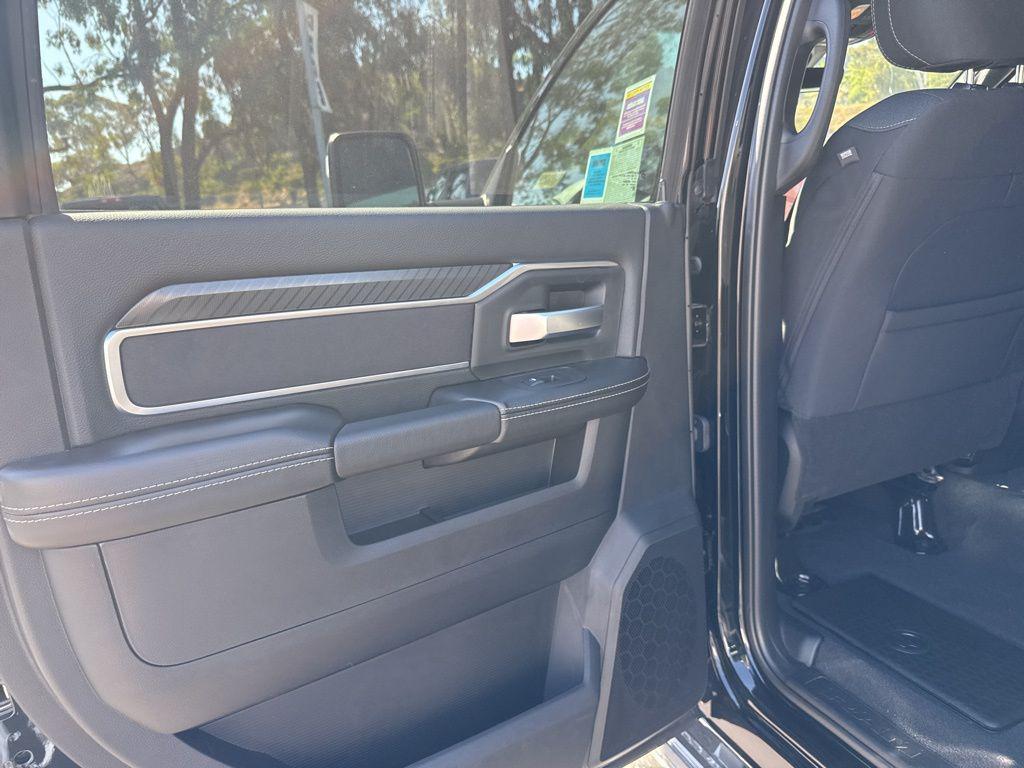 new 2025 Ram 2500 car, priced at $72,625