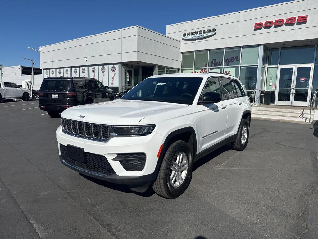 used 2024 Jeep Grand Cherokee car, priced at $27,990
