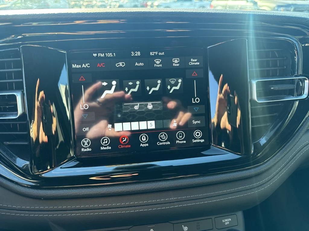 used 2024 Dodge Durango car, priced at $25,990