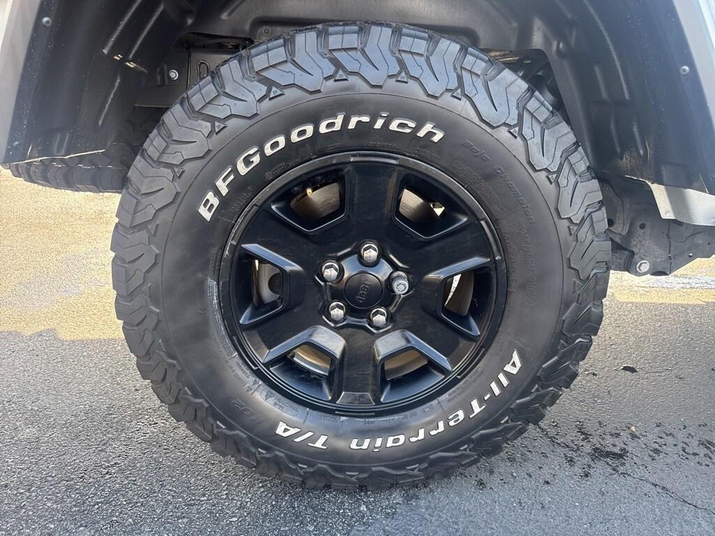 used 2022 Jeep Gladiator car, priced at $37,990