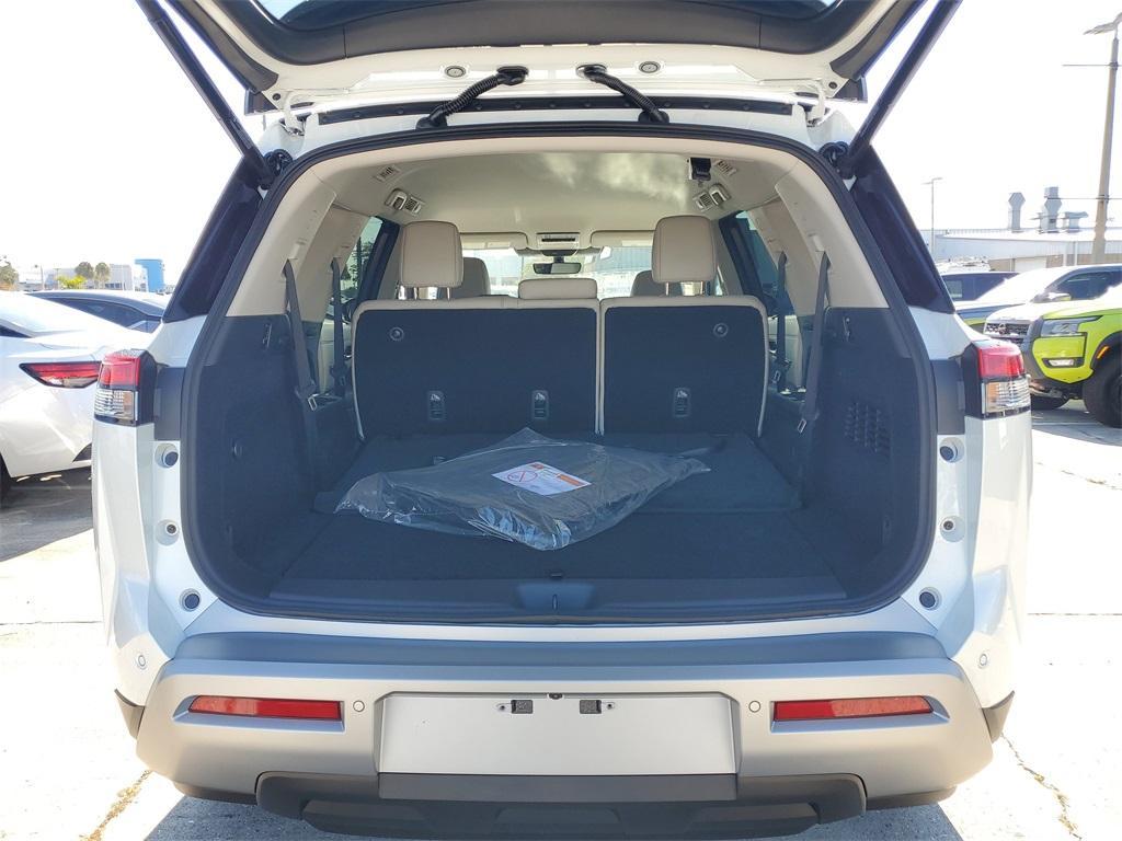 new 2025 Nissan Pathfinder car, priced at $36,212