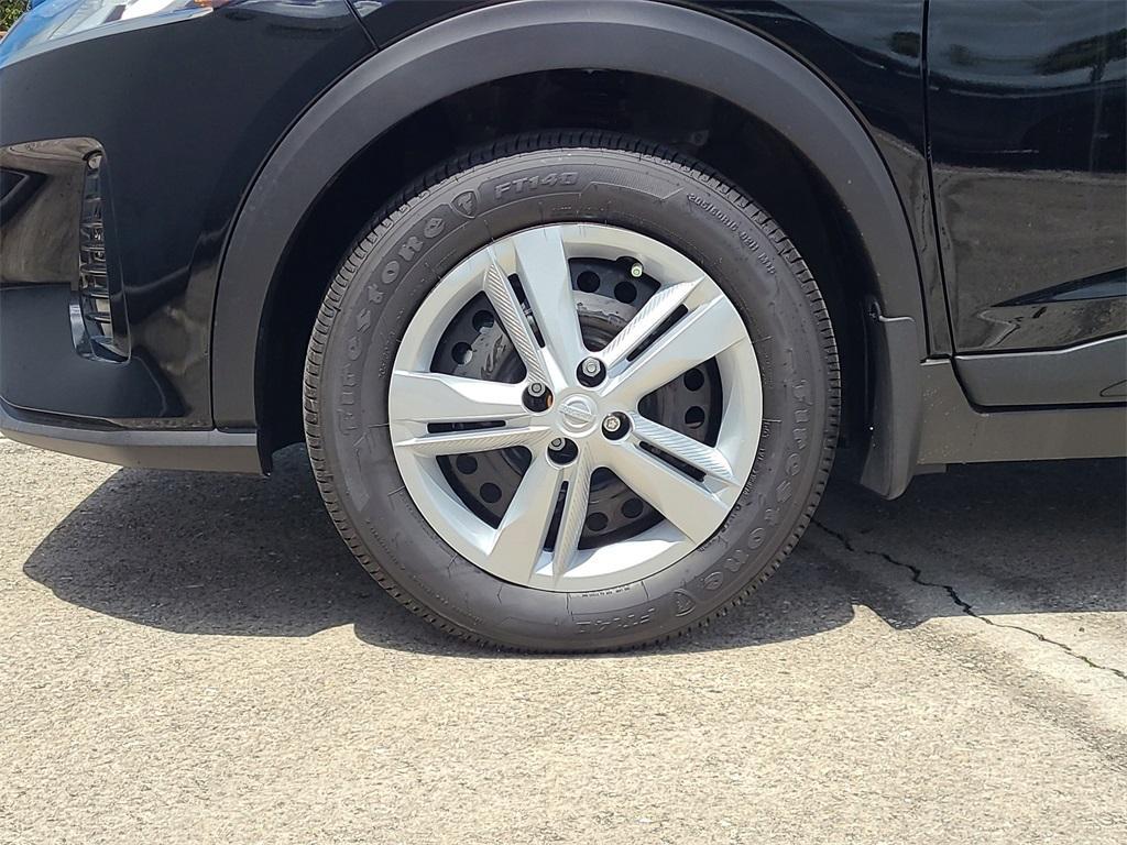 new 2025 Nissan Kicks Play car, priced at $20,987