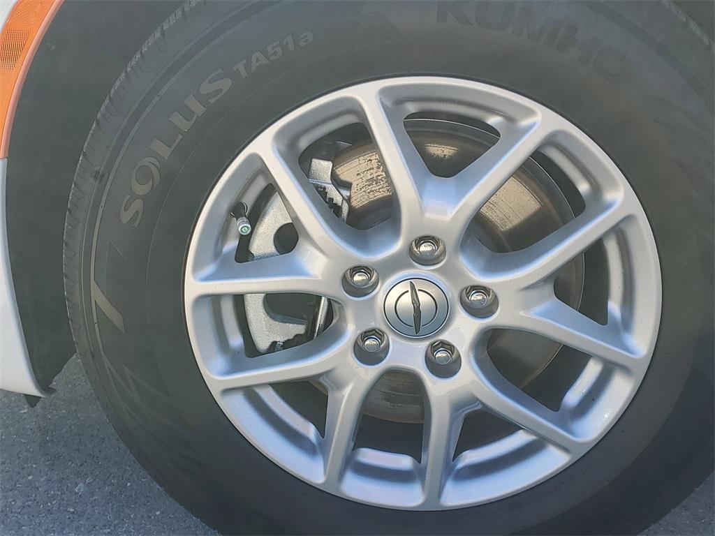 used 2024 Chrysler Pacifica car, priced at $28,800