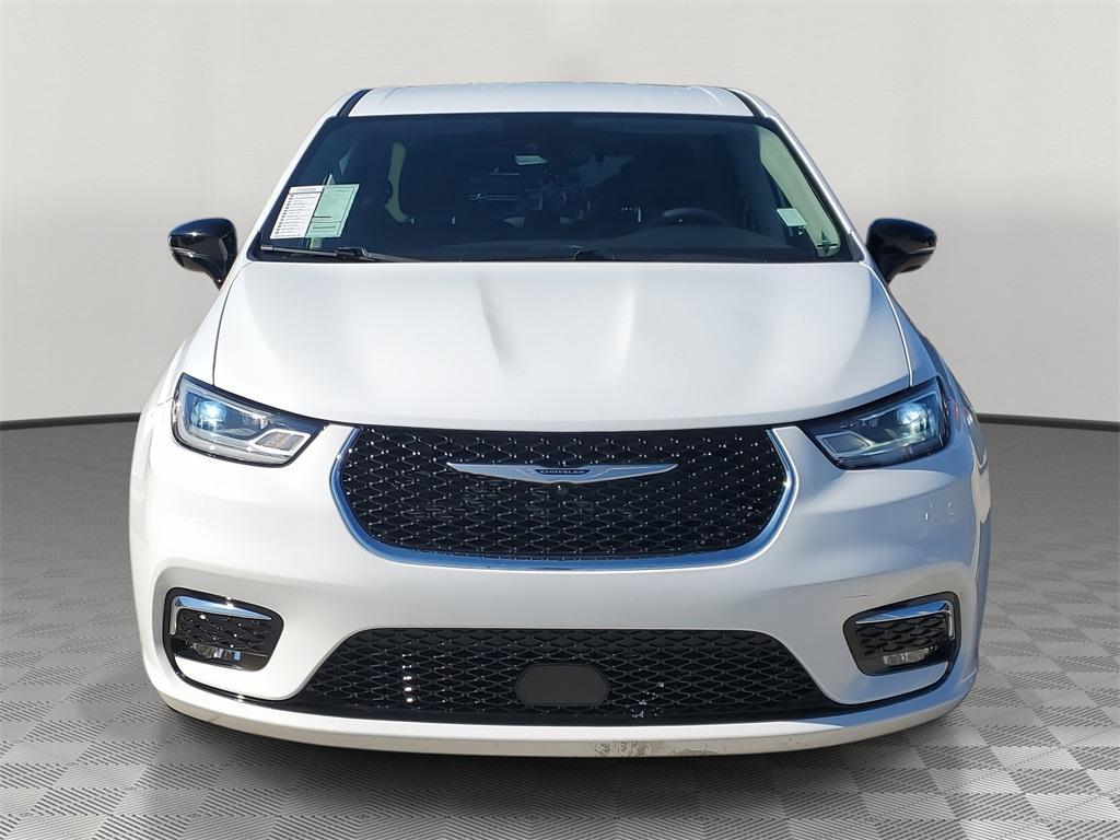 used 2024 Chrysler Pacifica car, priced at $28,800