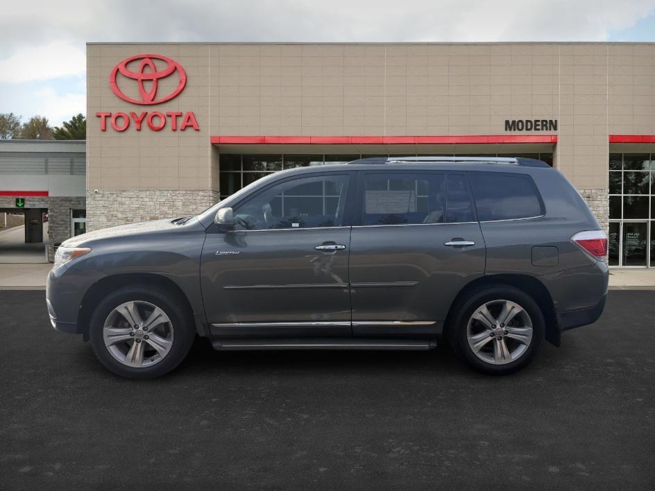 used 2013 Toyota Highlander car, priced at $11,758